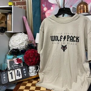 Vintage Y2K Wolf Pack